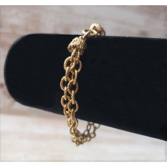 Vintage Jewelry - Vintage Bracelet / Bangle Gold Tone Double Chain Bracelet